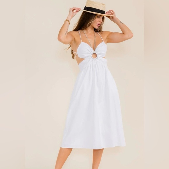 ontwelfth Dresses & Skirts - Women’s White Sleeveless open back key hole Midi Dress NWT